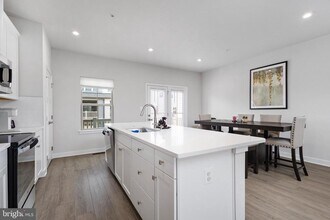 1109 Patuxent Greens Dr in Laurel, MD - Building Photo - Building Photo