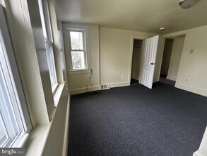 2 E Vine St in Millville, NJ - Building Photo - Building Photo