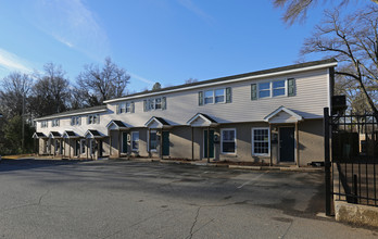 Key Street Apartments in Charlotte, NC - Building Photo - Building Photo