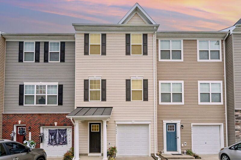 2444 Drake Ln in Fredericksburg, VA - Building Photo