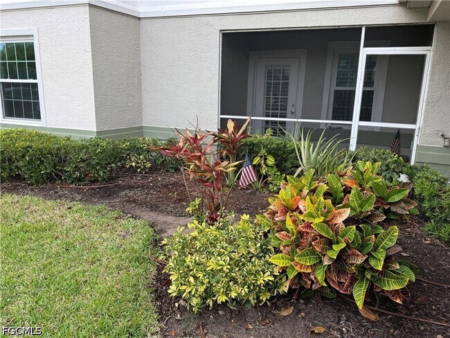 23640 Walden Center Dr in Bonita Springs, FL - Foto de edificio - Building Photo