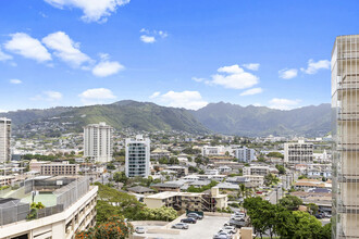 500 University Ave, Unit 1405 in Honolulu, HI - Building Photo - Building Photo