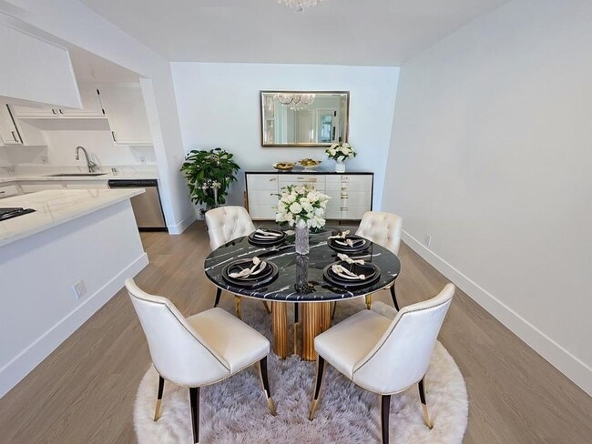 4454 Coldwater Canyon Ave in Los Angeles, CA - Building Photo - Building Photo