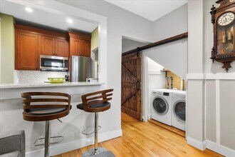 80 West Cedar St, Unit 1 in Boston, MA - Building Photo - Building Photo