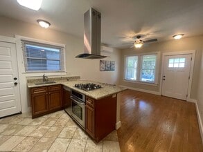 149 N College Ave in Fresno, CA - Building Photo - Building Photo