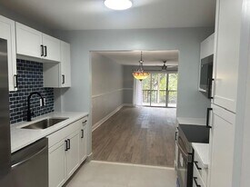 2700 Coral Springs Dr in Coral Springs, FL - Building Photo