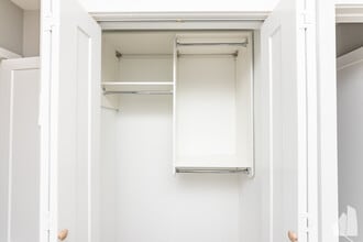 3929 N Janssen Ave, Unit W3 in Chicago, IL - Building Photo - Building Photo