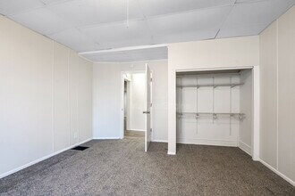 2104 W Burnett Ave in Louisville, KY - Building Photo - Building Photo