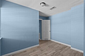 7316 Overton St in Hitchcock, TX - Building Photo - Building Photo