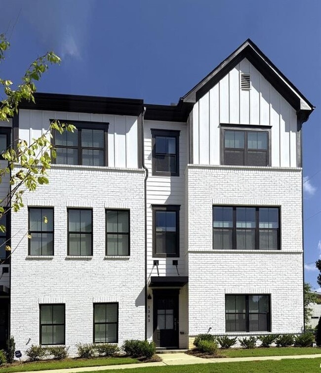 property at 1363 Pavilion Ct
