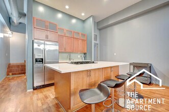 1760 W Wrightwood Ave, Unit 115 in Chicago, IL - Building Photo - Building Photo