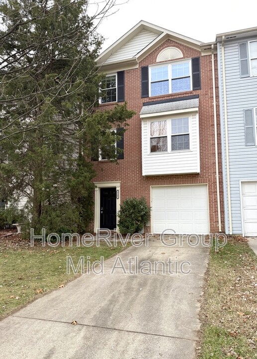 2106 Colonel Way in Odenton, MD - Building Photo