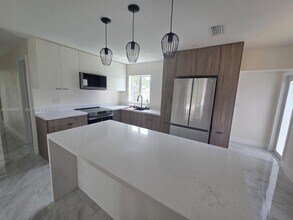 2615 NW 62nd Ave in Margate, FL - Building Photo - Building Photo