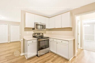 6531 Capstone Cir NW in Tucker, GA - Foto de edificio - Building Photo