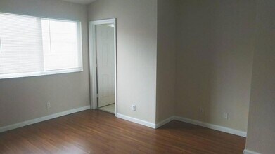 8052 Big Pine Way in Riviera Beach, FL - Foto de edificio - Building Photo