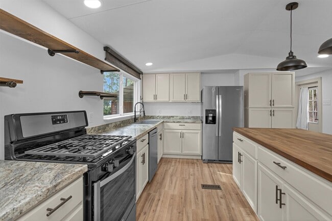 property at 5500 Penny Rd