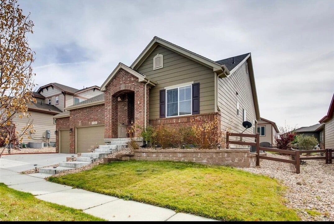 19402 Dunraven St in Parker, CO - Building Photo