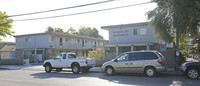 Franciscan Apartments in Mountain View, CA - Foto de edificio - Building Photo