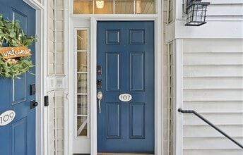 107 Brittany Ct in Clifton, NJ - Building Photo - Building Photo