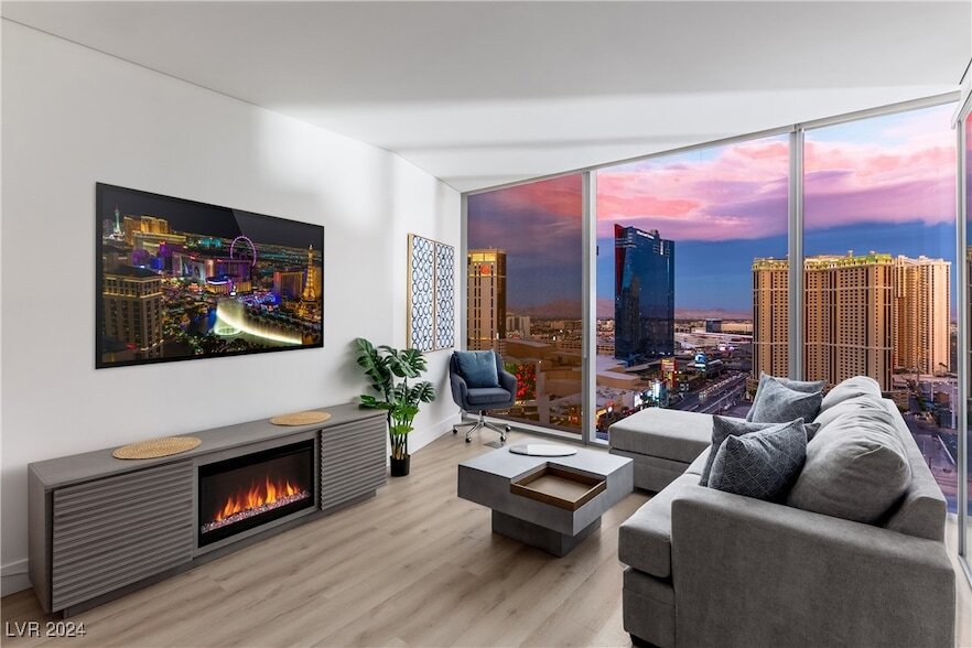 3722 Las Vegas Blvd S, Unit 1803 in Las Vegas, NV - Building Photo