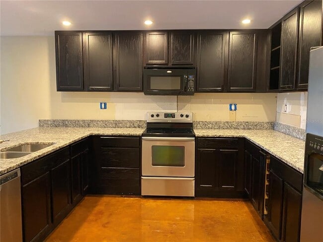 2133 Bougainvillea St in Sarasota, FL - Building Photo - Building Photo