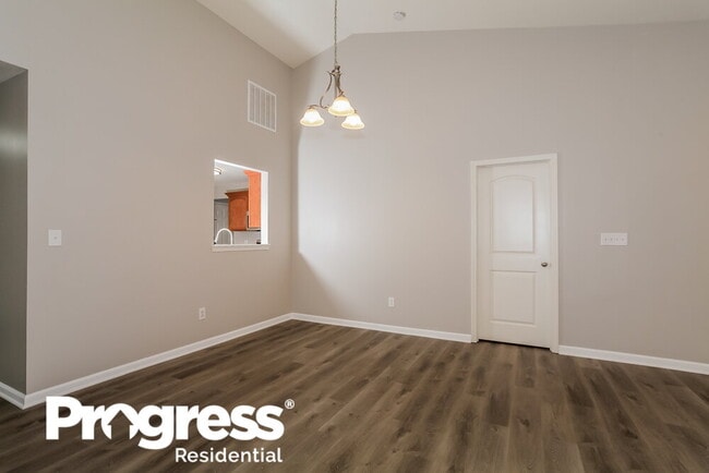 10602 Scotwood St in Indianapolis, IN - Building Photo - Building Photo