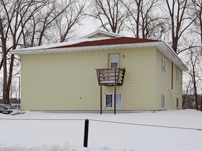 1301 5th Ave S in St. Cloud, MN - Foto de edificio - Building Photo