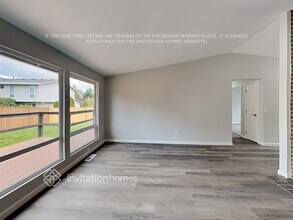 2418 SW 306th Pl in Federal Way, WA - Foto de edificio - Building Photo