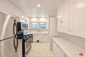 942 Lincoln Blvd in Santa Monica, CA - Building Photo - Building Photo