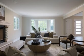 10 Meadow Ln in Atherton, CA - Building Photo - Building Photo