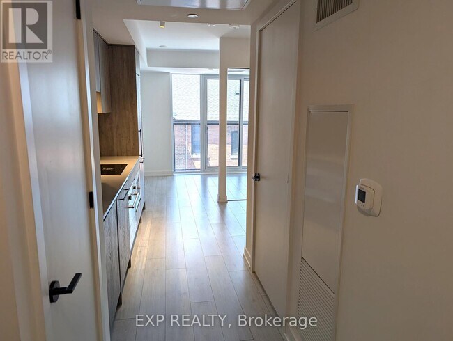 5-315 Lakeview Ave in Toronto, ON - Building Photo - Building Photo