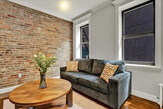 346 E 18th St in New York, NY - Building Photo - Building Photo
