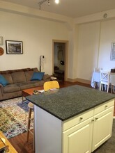 250 S 13th St, Unit 2C in Philadelphia, PA - Building Photo - Building Photo
