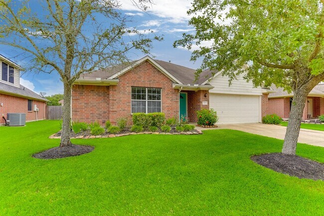 5413 Caprock Dr in Pearland, TX - Building Photo - Building Photo