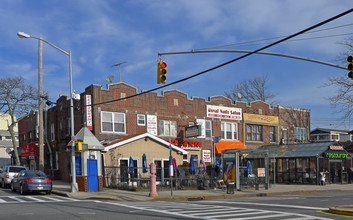 115 Oriental Blvd in Brooklyn, NY - Foto de edificio - Building Photo