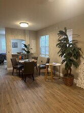 107 Vista Verdi Cir, Unit sunny kitchen in Lake Mary, FL - Building Photo - Building Photo