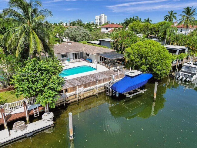 1912 NE 119th Rd in North Miami, FL - Building Photo - Building Photo