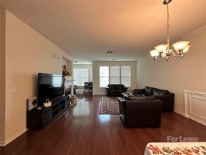 835 Skybrook Falls Dr in Huntersville, NC - Building Photo - Building Photo