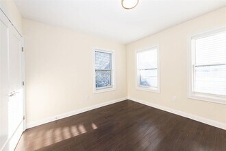 5 Malvern Ter in Medford, MA - Building Photo - Building Photo