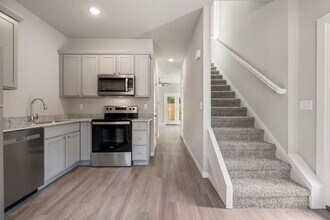 1348 W Avenue - Ave in Fayetteville, AR - Building Photo - Building Photo