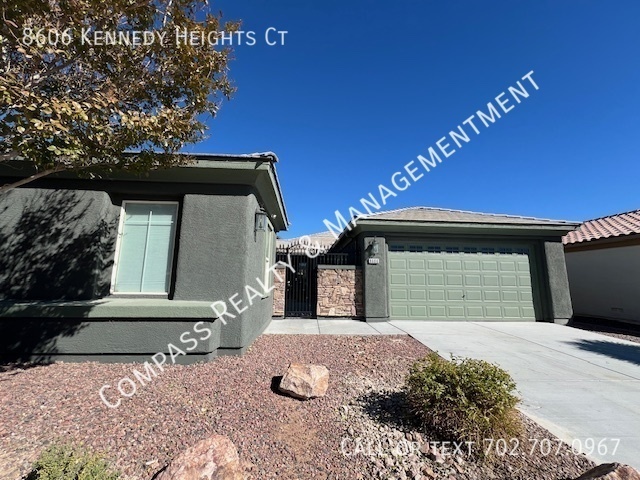 8606 Kennedy Heights Ct in Las Vegas, NV - Building Photo