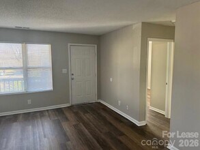 304 Hoskins Mill Ln in Charlotte, NC - Building Photo - Building Photo