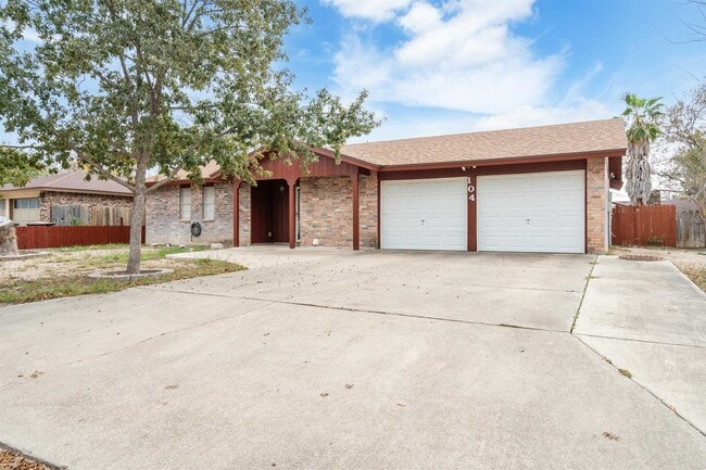 104 Paloma Dr in Del Rio, TX - Building Photo - Building Photo