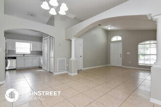 9503 N Hyaleah Rd, Unit #09 in Tampa, FL - Building Photo - Building Photo