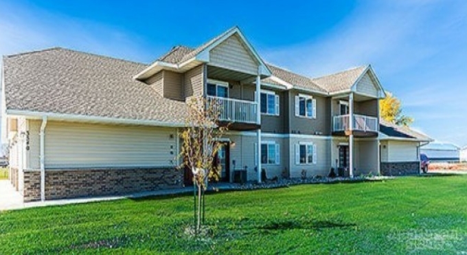 Desoto Townhomes in Grand Forks, ND - Building Photo