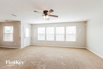 9131 Sunlit Park Dr in Humble, TX - Foto de edificio - Building Photo