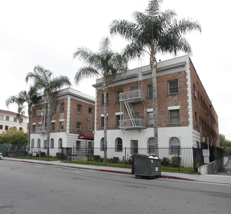 1611 Schrader Blvd in Los Angeles, CA - Foto de edificio