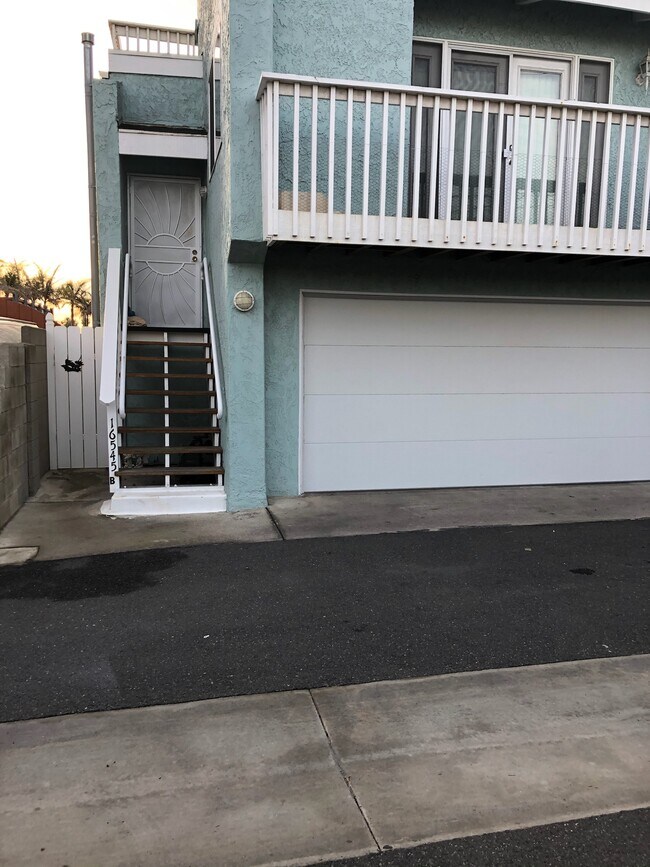 16545 22nd St Rentals in Sunset Beach, CA