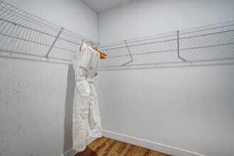 2100 Rue de Bleury in Montréal, QC - Building Photo - Building Photo