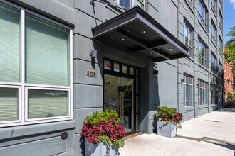 Williamsberry in Brooklyn, NY - Foto de edificio - Building Photo